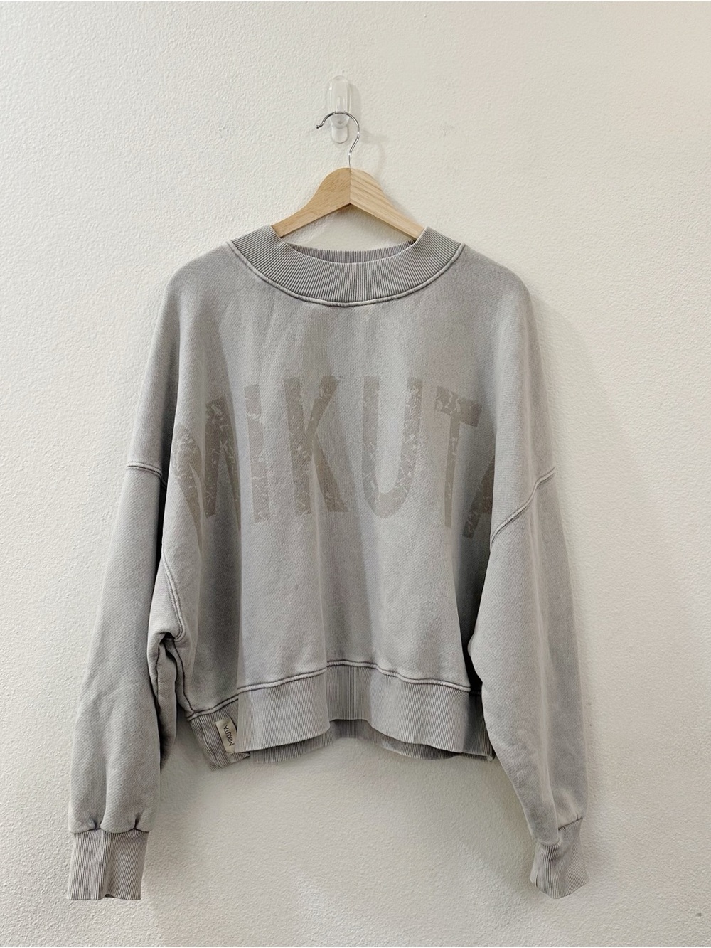 MIKUTA Womens The Light Mikuta Sweater Gray Pullover Sweatshirt Size Medium - Picture 5 of 15